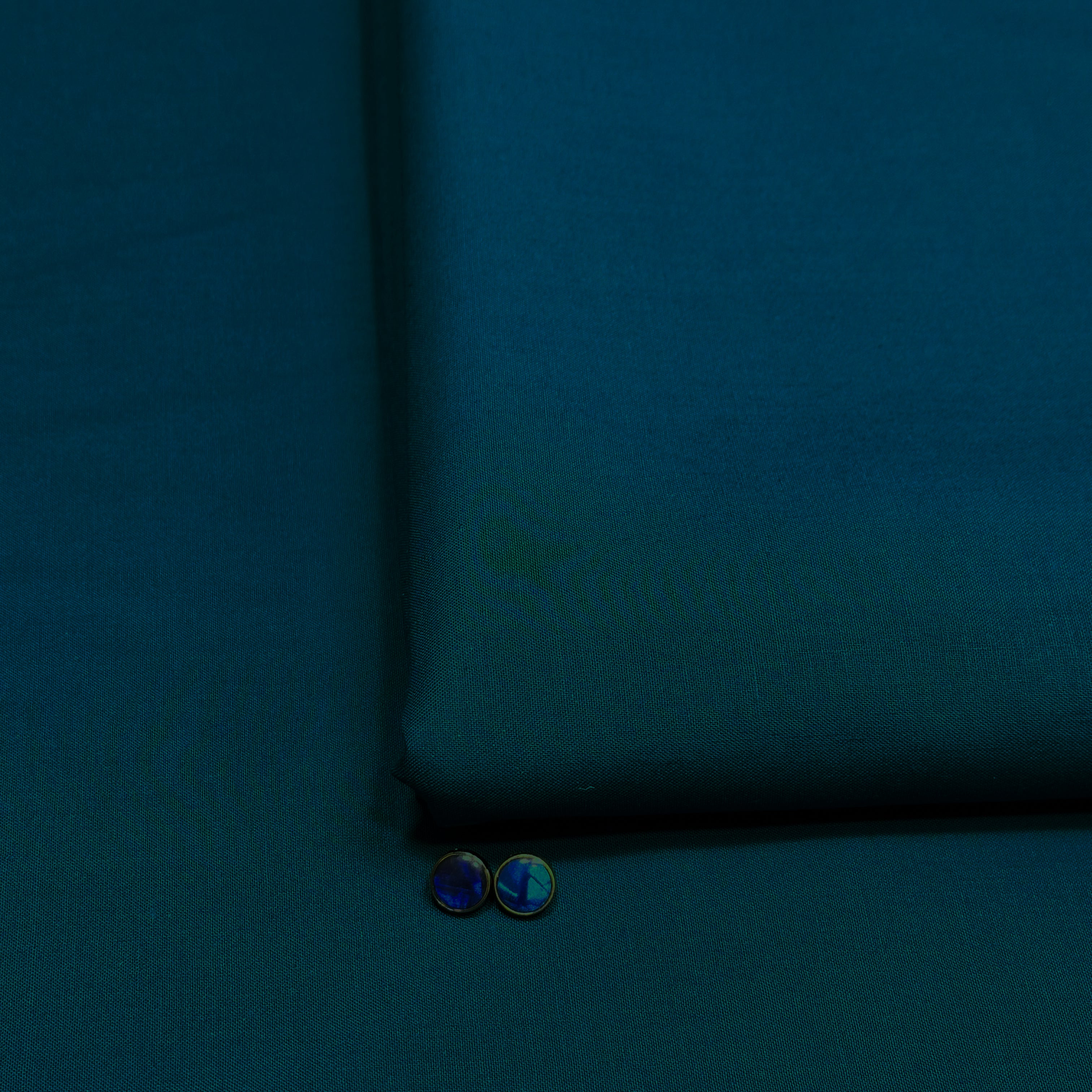 Aura Suiting - C04- UNSTICHED