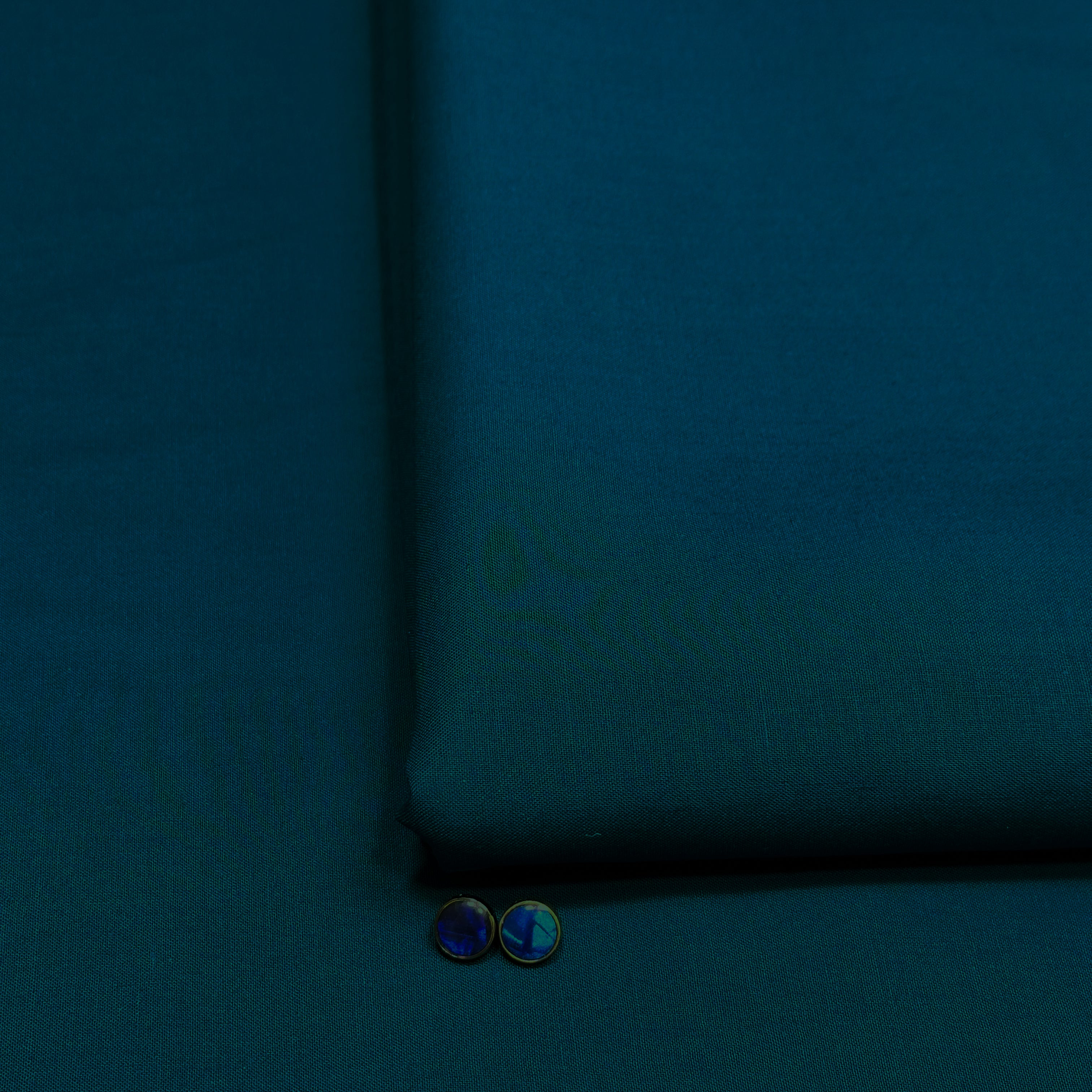 Aura Suiting - C04- UNSTICHED