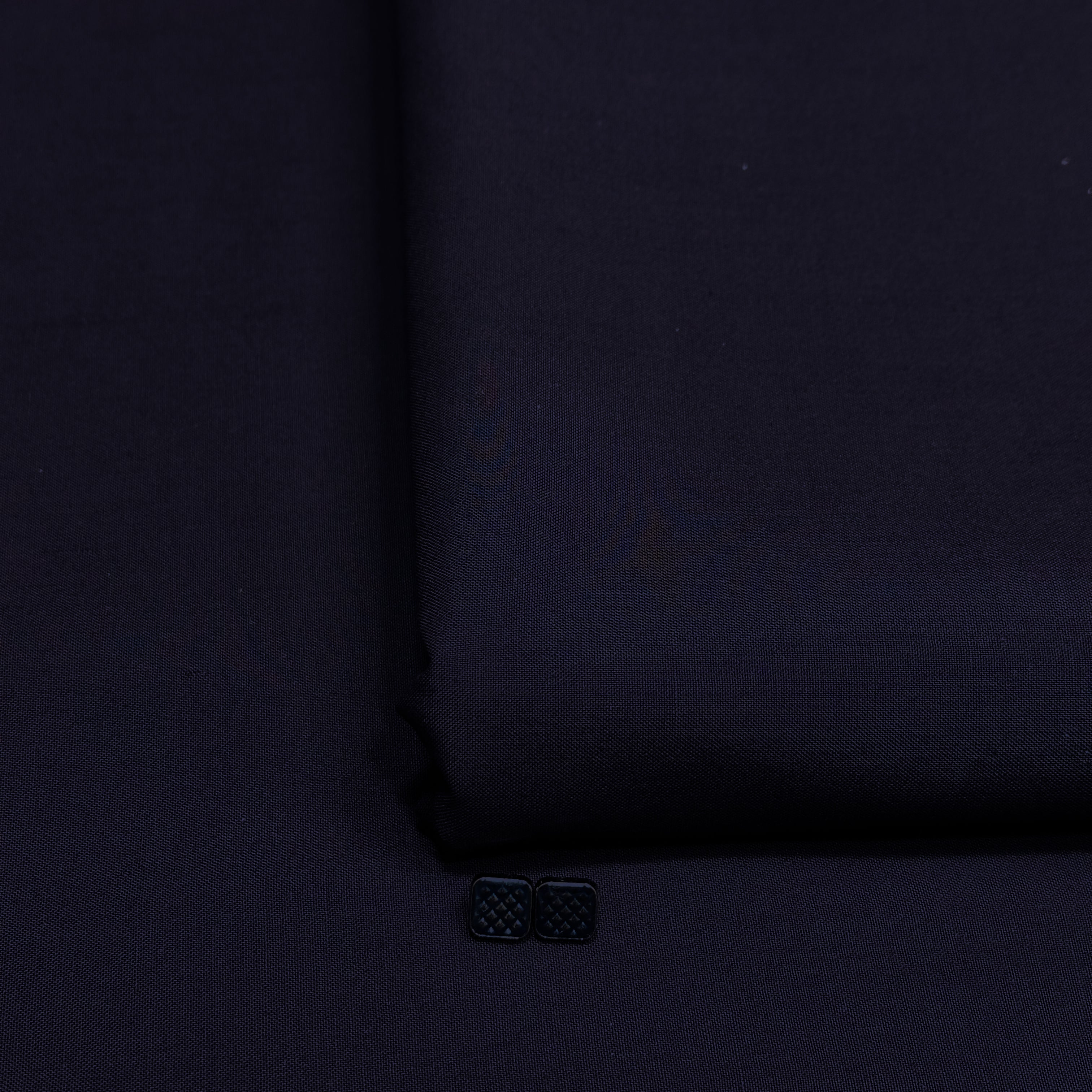 Aura Suiting - C07- UNSTICHED