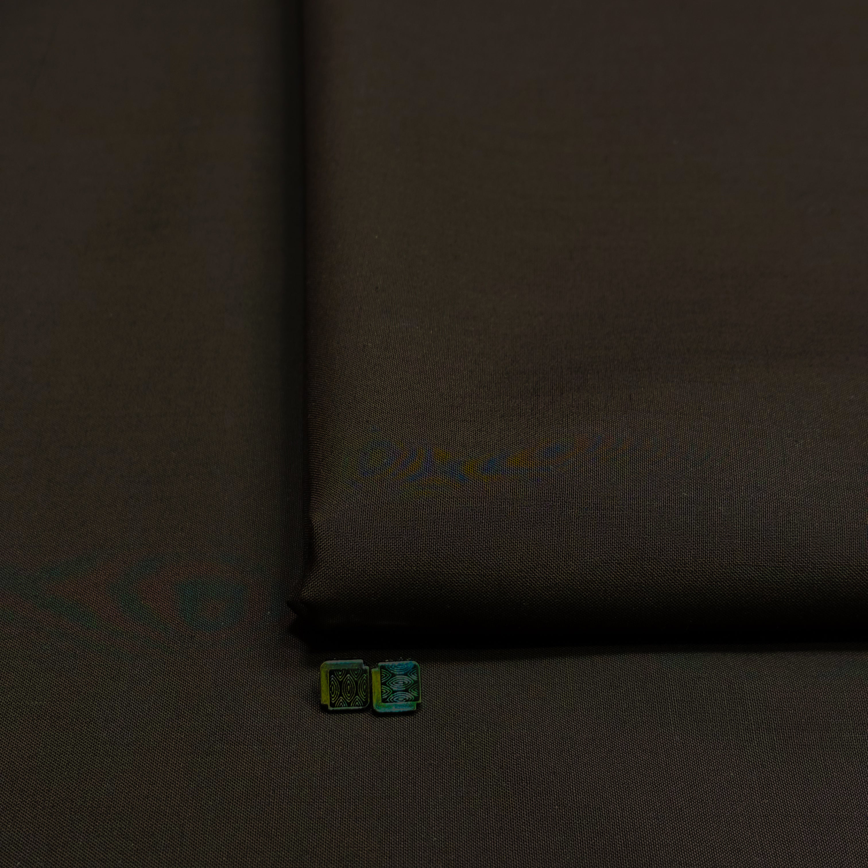 Aura Suiting - C08- UNSTICHED